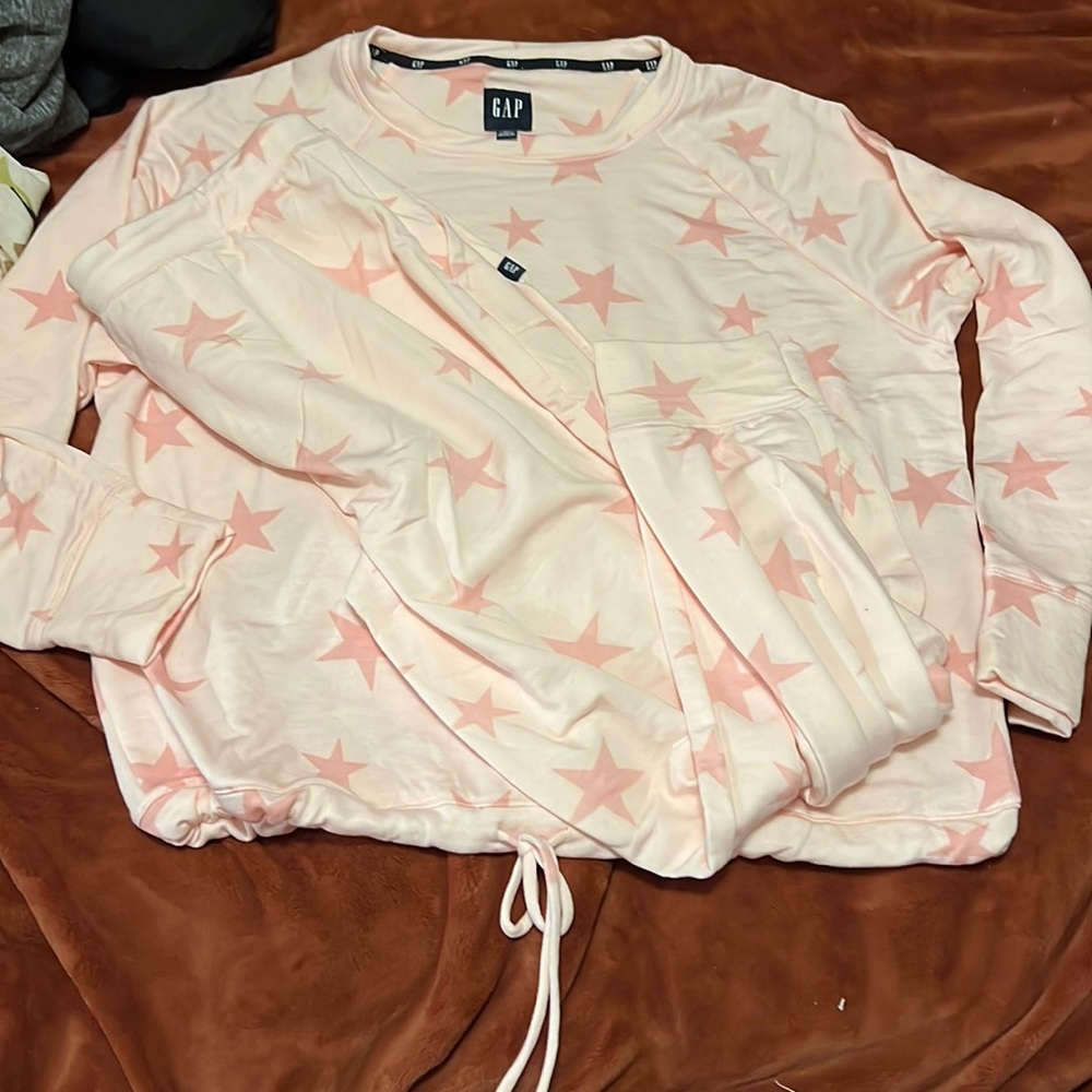 Gap sweatsuit